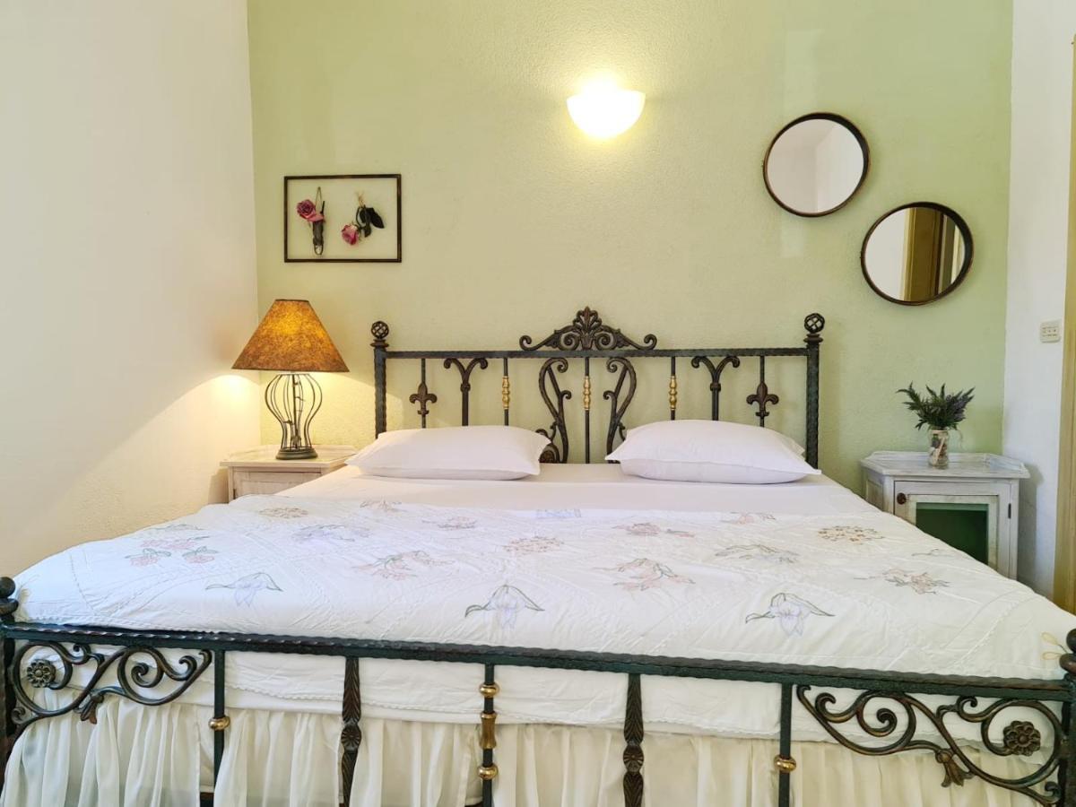 Anita Apartments Trogir Eksteriør billede